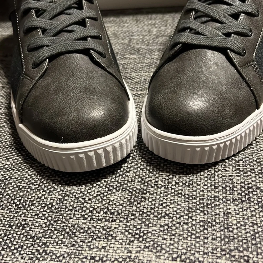 NWT Ben Sherman Maro High Top Sneaker